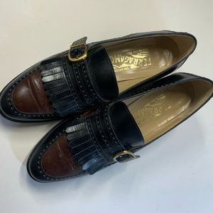 SALVATORE FERRAGAMO FRINGE/BUCKLE FLATS SIZE 7.5